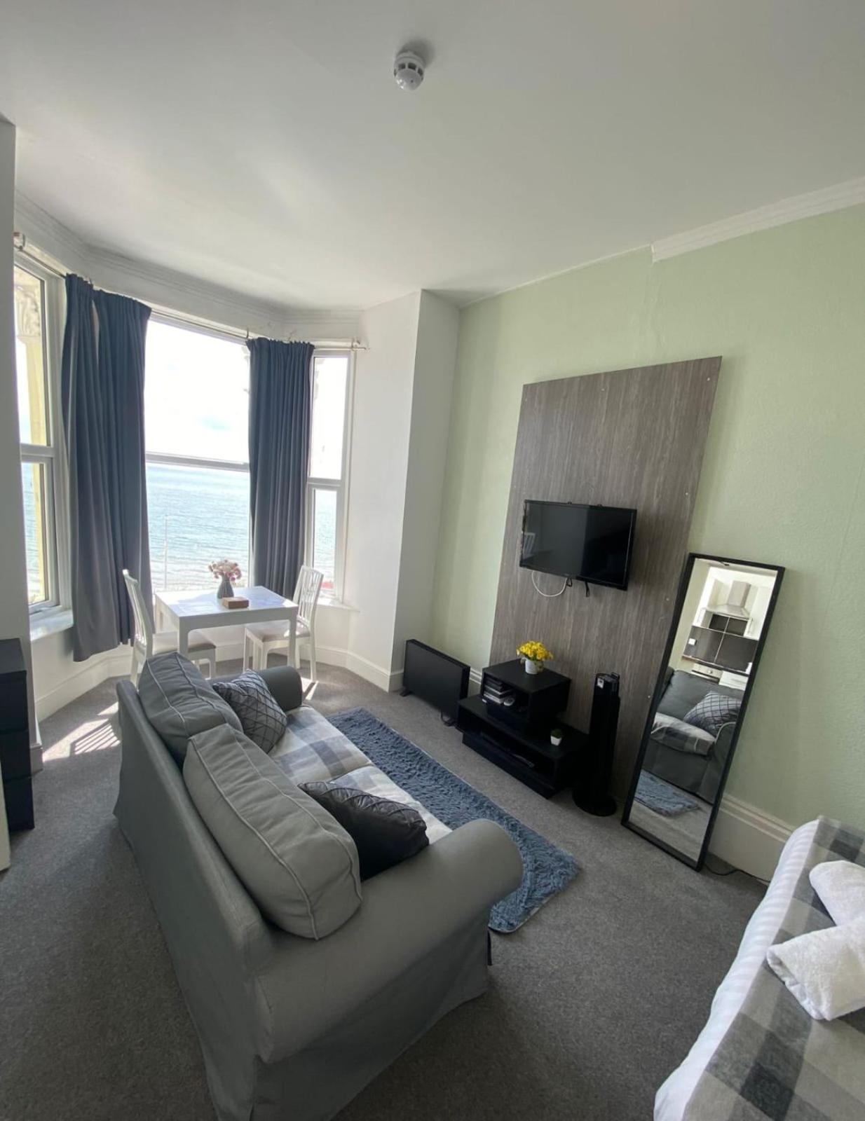 Farina No5, Sea View Sleeping 2 Guests * Bridlington